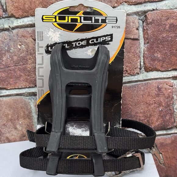 Toe Clips Sunlite W/Straps Large/ XLarge NIB New Bike Bicycle L/XL 91726 ATB - Picture 1 of 8